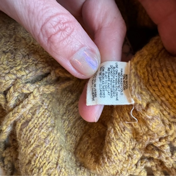 Anthropologie Moth cable knit crochet turtle neck sweater size medium - Picture 6 of 7